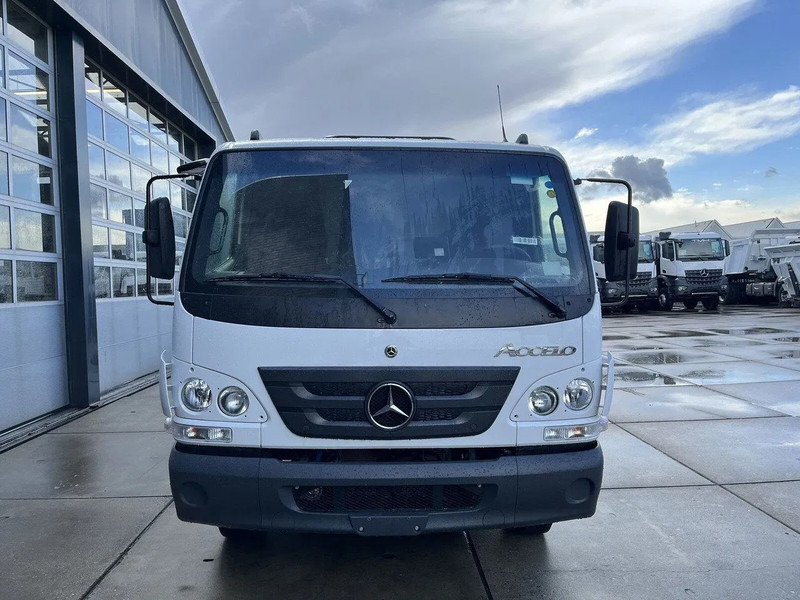 Mercedes-Benz Accelo 815 4x2 Garbage Compactor (2 units) Accelo 815 4x2 Garbage Compactor (2 units) - 쓰레기차 : 사진 4 Mercedes-Benz Accelo 815 4x2 Garbage Compactor (2 units) Accelo 815 4x2 Garbage Compactor (2 units) - 쓰레기차 : 사진 4