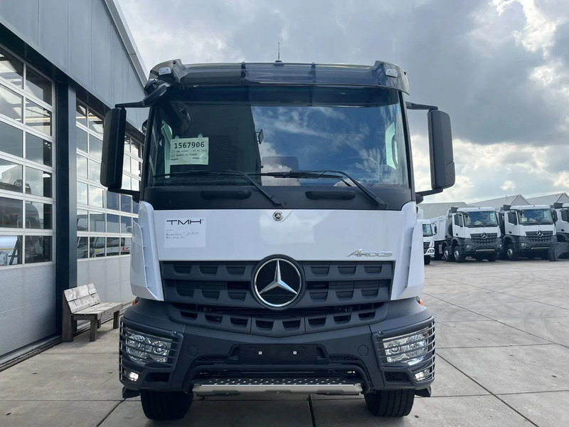 Mercedes-Benz Arocs 3340 6x6 Water Tank Truck - 유조트럭 : 사진 5 Mercedes-Benz Arocs 3340 6x6 Water Tank Truck - 유조트럭 : 사진 5