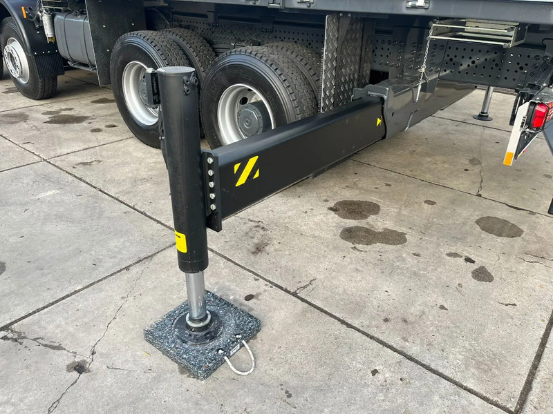 리스 Mercedes-Benz Arocs 4140 K 8x4 Crane Truck Mercedes-Benz Arocs 4140 K 8x4 Crane Truck : 사진 15 리스 Mercedes-Benz Arocs 4140 K 8x4 Crane Truck Mercedes-Benz Arocs 4140 K 8x4 Crane Truck : 사진 15