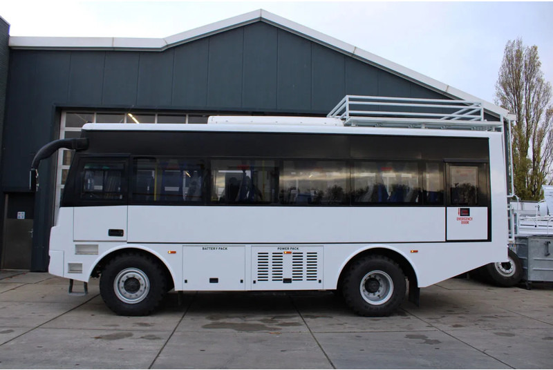 Mercedes-Benz Atego 1725 4x4 Passenger Bus - 대형 버스 : 사진 2 Mercedes-Benz Atego 1725 4x4 Passenger Bus - 대형 버스 : 사진 2