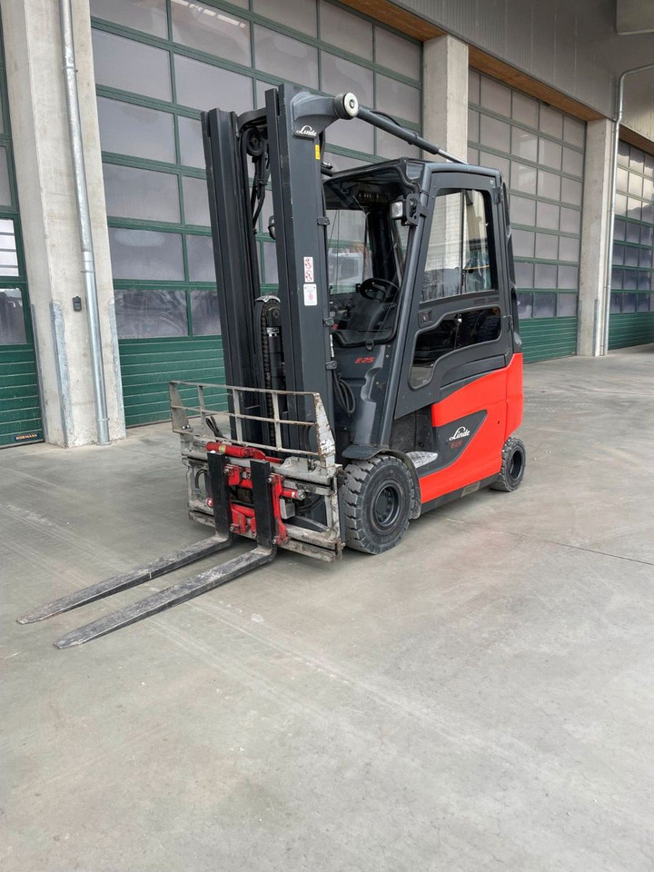 Linde E25H-01 - 전기 지게차 : 사진 2 Linde E25H-01 - 전기 지게차 : 사진 2