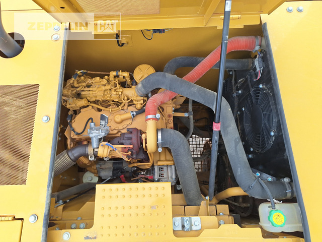 크롤러 굴삭기 Cat 320GC : 사진 35