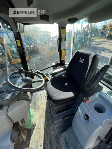 휠 로더 Cat 906M : 사진 6 휠 로더 Cat 906M : 사진 6