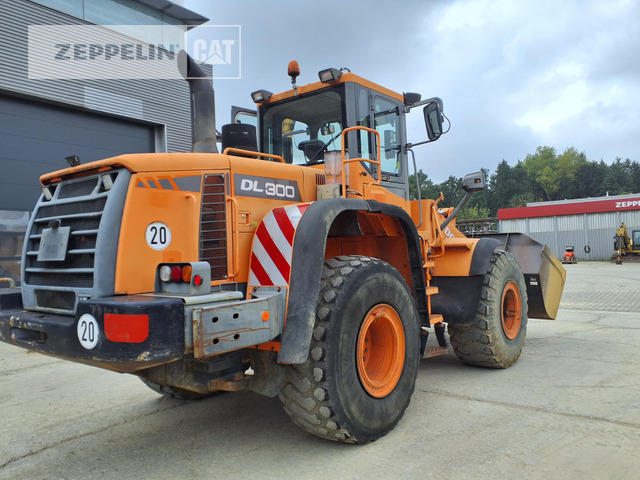 Doosan DL300 - 휠 로더 : 사진 4 Doosan DL300 - 휠 로더 : 사진 4