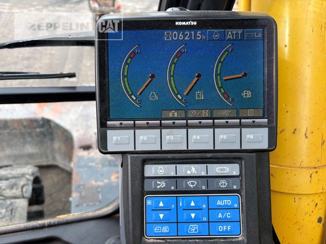 크롤러 굴삭기 Komatsu PC228 : 사진 18