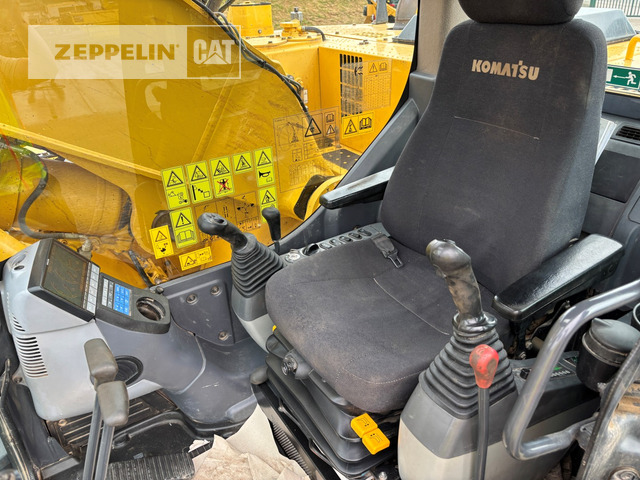 크롤러 굴삭기 Komatsu PC228 : 사진 17