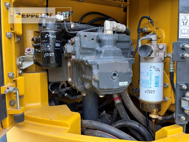 크롤러 굴삭기 Komatsu PC228 : 사진 16