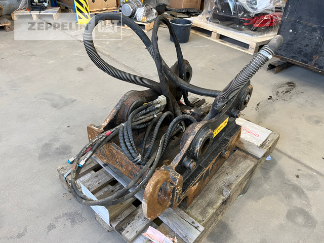 Oilquick Deutschland GmbH OQ 70/55 ex 320GC - 퀵 커플러 건설기계 용 : 사진 2 Oilquick Deutschland GmbH OQ 70/55 ex 320GC - 퀵 커플러 건설기계 용 : 사진 2