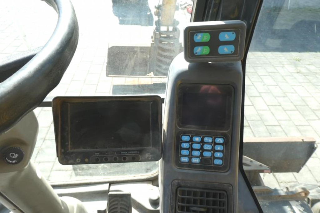 KOMATSU HANOMAG Mobilbagger PW140-7 Mobilbagger - 휠 굴삭기 : 사진 5 KOMATSU HANOMAG Mobilbagger PW140-7 Mobilbagger - 휠 굴삭기 : 사진 5