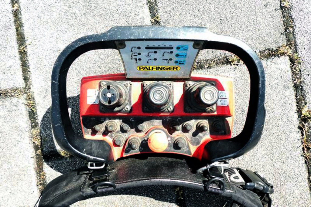 MAN TG-S 26.440 6x4 Pritsche Heckkran PK 27002+Funk - 드롭사이드/ 플랫베드 트럭, 크레인 트럭 : 사진 3 MAN TG-S 26.440 6x4 Pritsche Heckkran PK 27002+Funk - 드롭사이드/ 플랫베드 트럭, 크레인 트럭 : 사진 3