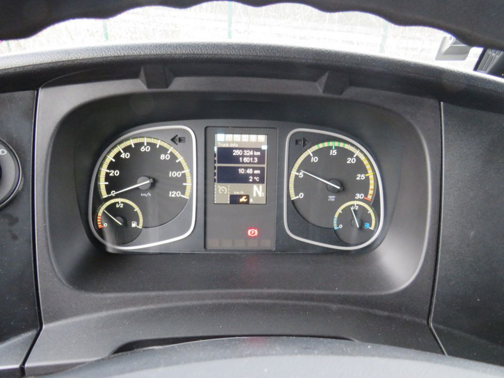 MERCEDES-BENZ Atego 1527 L Pritsche LBW - 커튼사이더 트럭 : 사진 3 MERCEDES-BENZ Atego 1527 L Pritsche LBW - 커튼사이더 트럭 : 사진 3