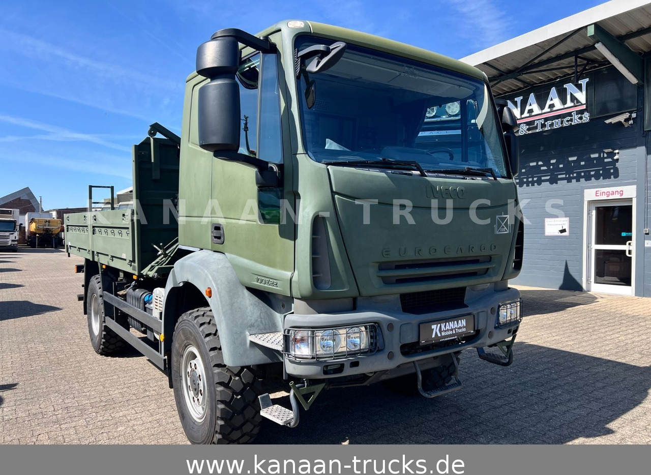 Iveco ML100E22WM-BW 4x4 Miltär Camper Exped 19 TKm - 드롭사이드/ 플랫베드 트럭 : 사진 1 Iveco ML100E22WM-BW 4x4 Miltär Camper Exped 19 TKm - 드롭사이드/ 플랫베드 트럭 : 사진 1