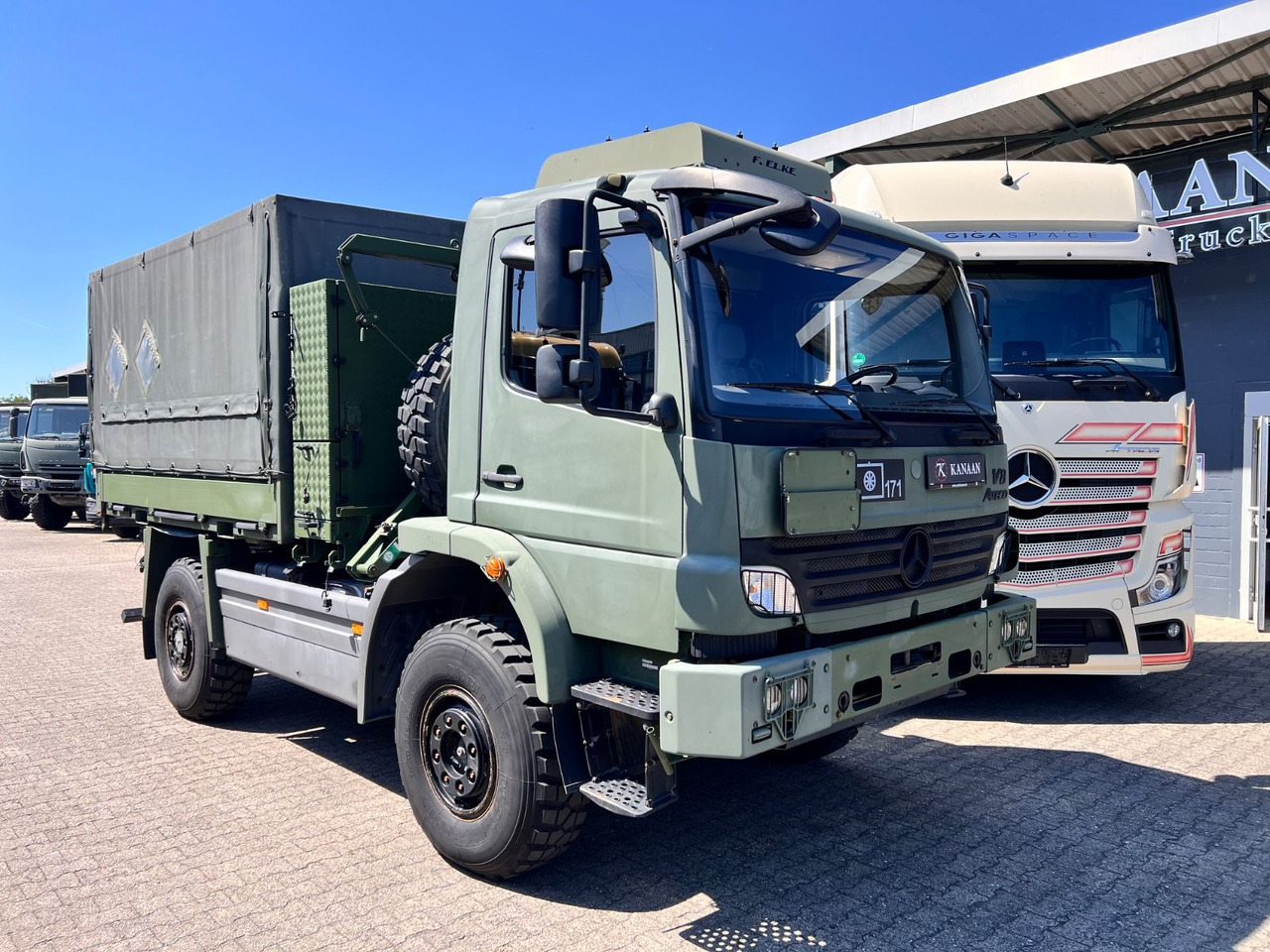 Mercedes-Benz 1018 Atego 4x4 Allrad Miltär Camper Expedition - 컨테이너 운반 장치/ 스와프 보디 트럭 : 사진 2 Mercedes-Benz 1018 Atego 4x4 Allrad Miltär Camper Expedition - 컨테이너 운반 장치/ 스와프 보디 트럭 : 사진 2