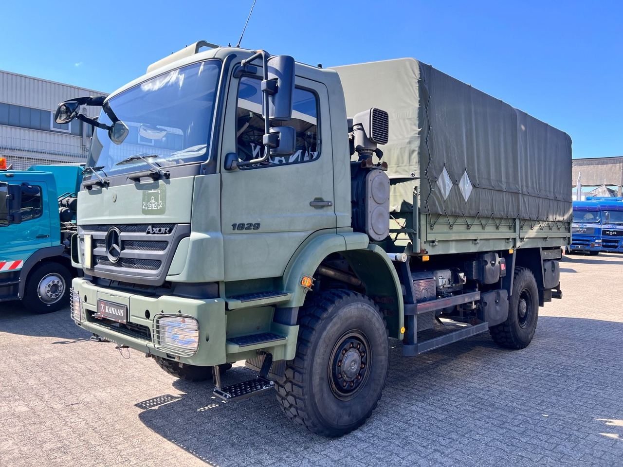 Mercedes-Benz 1829 A Axor 4x4 EX- 31 TKM Camper Expedi - 커튼사이더 트럭 : 사진 2 Mercedes-Benz 1829 A Axor 4x4 EX- 31 TKM Camper Expedi - 커튼사이더 트럭 : 사진 2