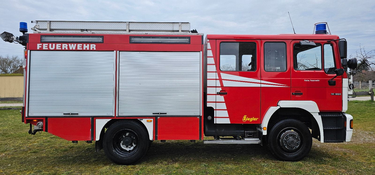 MAN Feuerwehr Löschfahrzeug 14.264 Autobomba - 트럭 : 사진 5 MAN Feuerwehr Löschfahrzeug 14.264 Autobomba - 트럭 : 사진 5
