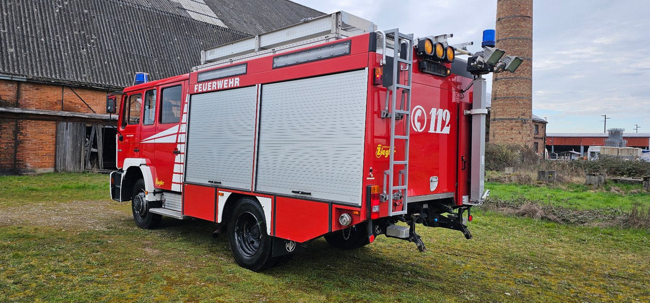 MAN Feuerwehr Löschfahrzeug 14.264 Autobomba - 트럭 : 사진 3 MAN Feuerwehr Löschfahrzeug 14.264 Autobomba - 트럭 : 사진 3