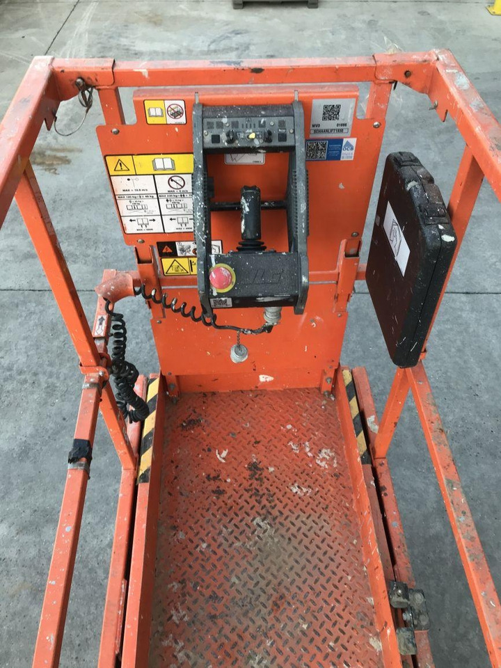 JLG 1930ES (1886) - 시저 리프트 : 사진 4 JLG 1930ES (1886) - 시저 리프트 : 사진 4