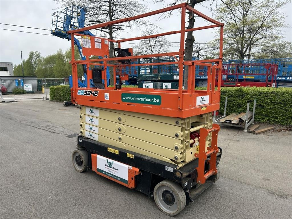 JLG 3246ES (6778) - 시저 리프트 : 사진 4 JLG 3246ES (6778) - 시저 리프트 : 사진 4
