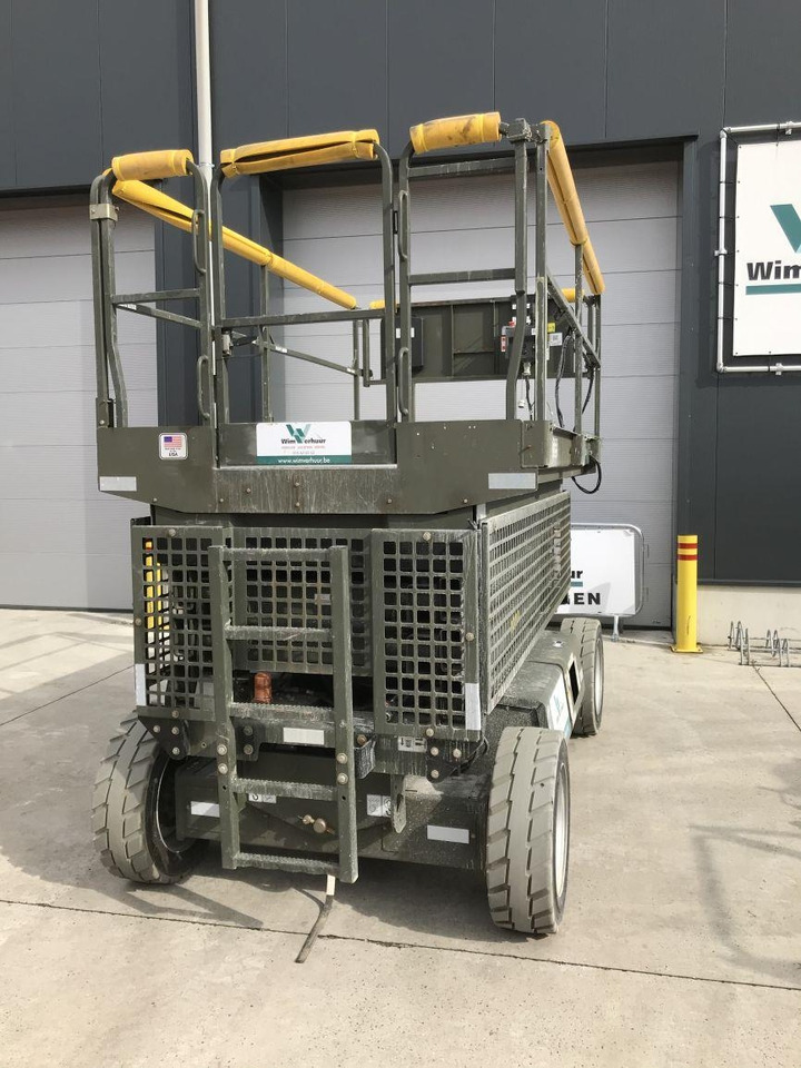 JLG M3369 (4331) - 시저 리프트 : 사진 2 JLG M3369 (4331) - 시저 리프트 : 사진 2