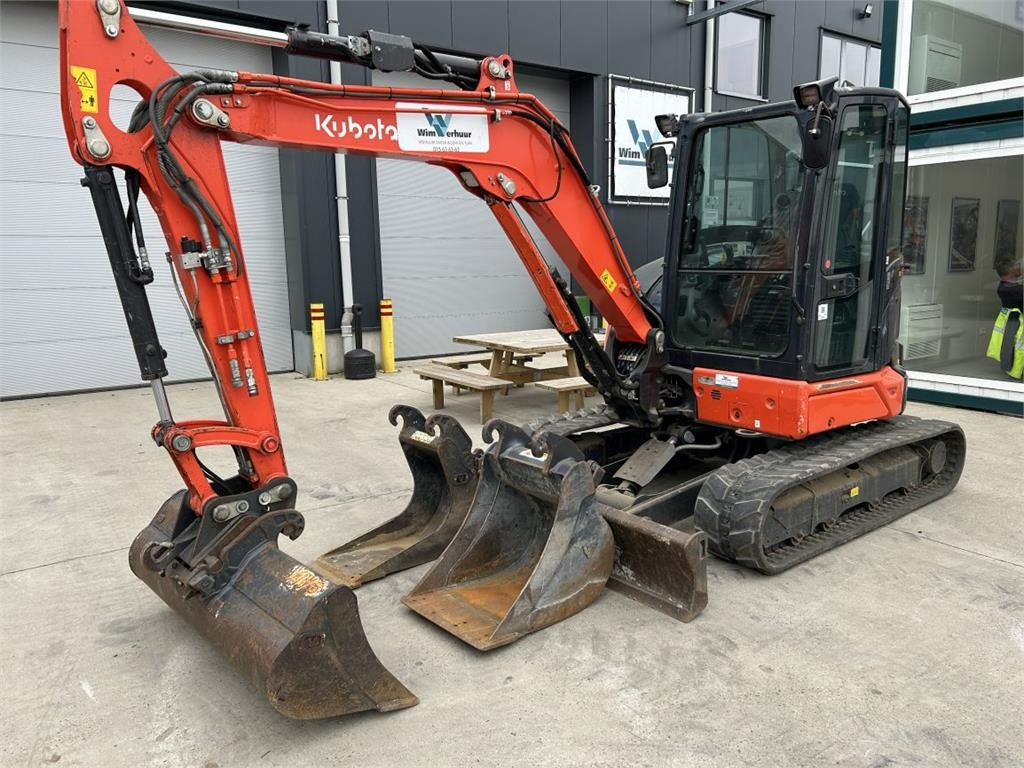 Kubota U50-5 (5024)  - 미니 굴삭기 : 사진 4 Kubota U50-5 (5024)  - 미니 굴삭기 : 사진 4