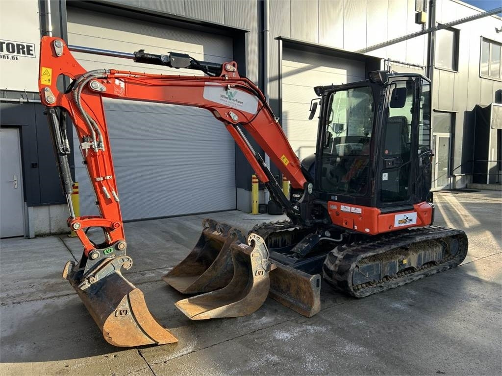 Kubota U50-5 (8596) - 미니 굴삭기 : 사진 2 Kubota U50-5 (8596) - 미니 굴삭기 : 사진 2