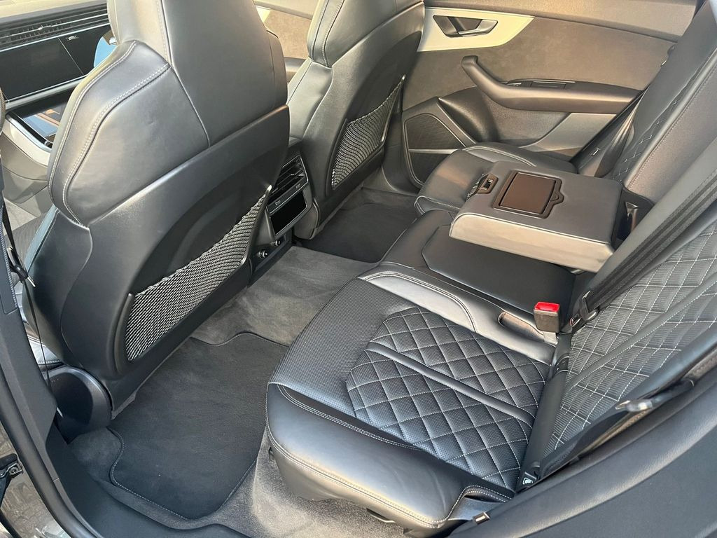 Audi Q8 50 TDI quattro tiptronic 22 Zoll*3xSline*Pano Audi Q8 50 TDI quattro tiptronic 22 Zoll*3xSline*Pano - SUV : 사진 4 Audi Q8 50 TDI quattro tiptronic 22 Zoll*3xSline*Pano Audi Q8 50 TDI quattro tiptronic 22 Zoll*3xSline*Pano - SUV : 사진 4