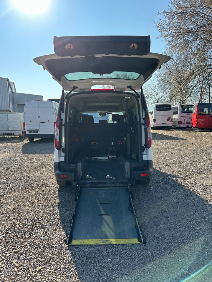 Ford Grand Tourneo 1.5 EcoBlue 74kW Auto Trend - 승합차 : 사진 4 Ford Grand Tourneo 1.5 EcoBlue 74kW Auto Trend - 승합차 : 사진 4