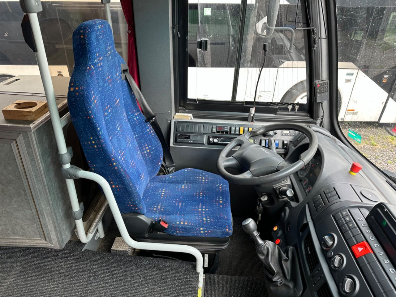 Iveco Kapena Tema 100 (32*Sitze*DE*TOP*Schalt) O510 Iveco Kapena Tema 100 , O 510, 818, Rapido - 소형 버스, 승합차 : 사진 4 Iveco Kapena Tema 100 (32*Sitze*DE*TOP*Schalt) O510 Iveco Kapena Tema 100 , O 510, 818, Rapido - 소형 버스, 승합차 : 사진 4