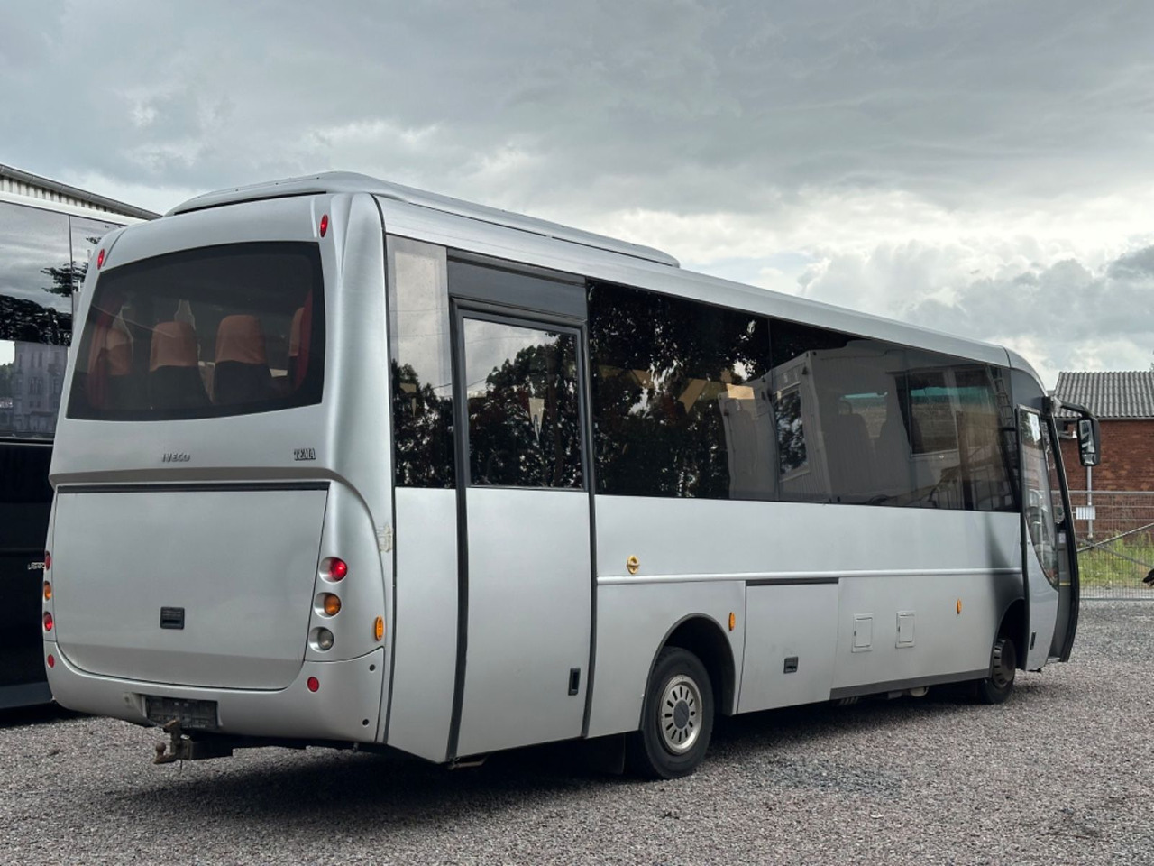 Iveco Kapena Tema 100 (32*Sitze*DE*TOP*Schalt) O510 Iveco Kapena Tema 100 , O 510, 818, Rapido - 소형 버스, 승합차 : 사진 3 Iveco Kapena Tema 100 (32*Sitze*DE*TOP*Schalt) O510 Iveco Kapena Tema 100 , O 510, 818, Rapido - 소형 버스, 승합차 : 사진 3