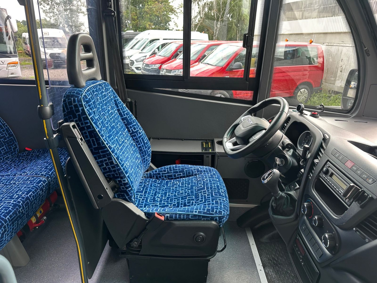 Iveco Rapido 70C18 (wenig Km*7.2t*33 Sitze) Rosero - 소형 버스, 승합차 : 사진 4 Iveco Rapido 70C18 (wenig Km*7.2t*33 Sitze) Rosero - 소형 버스, 승합차 : 사진 4