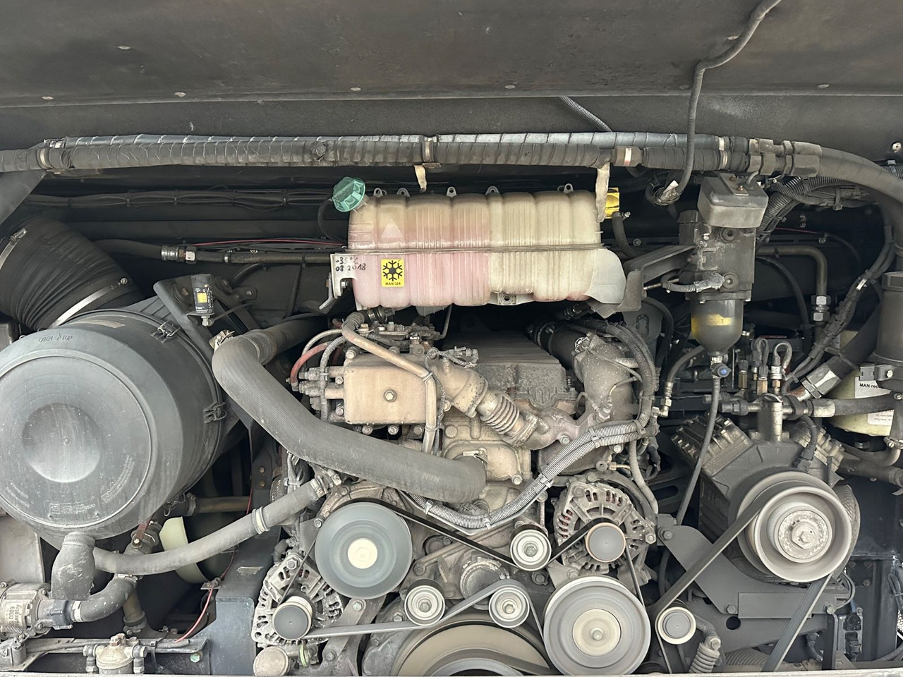 MAN R08 Lions Coach L (wenig Km*Behinderten gerecht) MAN R08 Lions Coach L (wenig Km*Behinderten gerecht) - 대형 버스 : 사진 4 MAN R08 Lions Coach L (wenig Km*Behinderten gerecht) MAN R08 Lions Coach L (wenig Km*Behinderten gerecht) - 대형 버스 : 사진 4