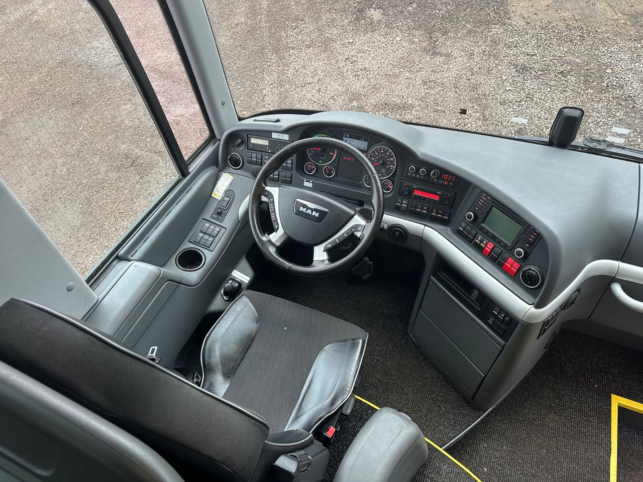 MAN R09 Lions Coach C (DE-Bus*Euro 6) - 대형 버스 : 사진 4 MAN R09 Lions Coach C (DE-Bus*Euro 6) - 대형 버스 : 사진 4