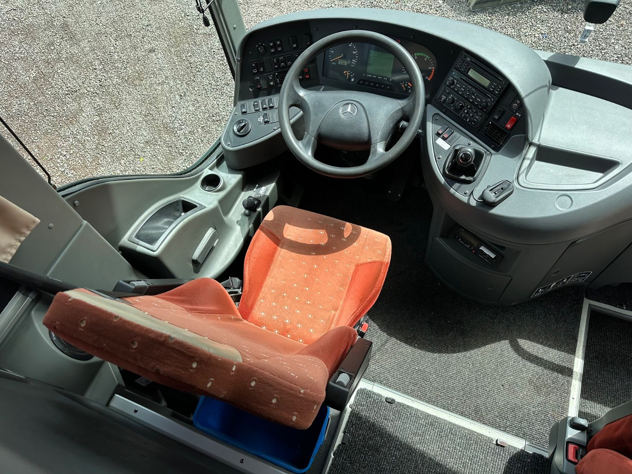 Mercedes-Benz O 350 Tourismo 15 RHD (DE*Schalt*TOP) - 대형 버스 : 사진 4 Mercedes-Benz O 350 Tourismo 15 RHD (DE*Schalt*TOP) - 대형 버스 : 사진 4