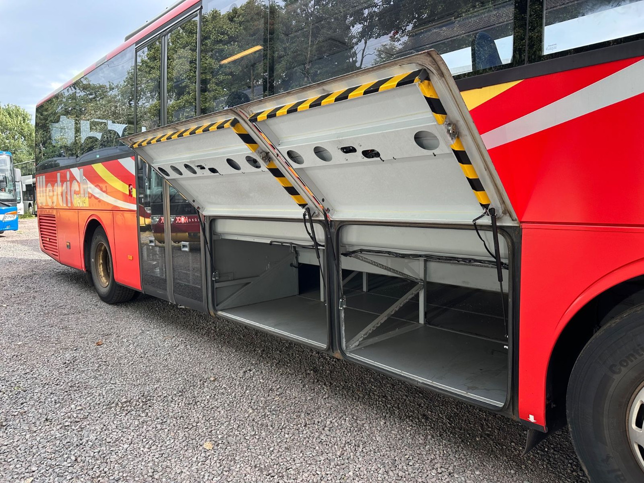 Mercedes-Benz O550 Integro (56 Sitze*Klima*Schalt) - 교외 버스 : 사진 4 Mercedes-Benz O550 Integro (56 Sitze*Klima*Schalt) - 교외 버스 : 사진 4