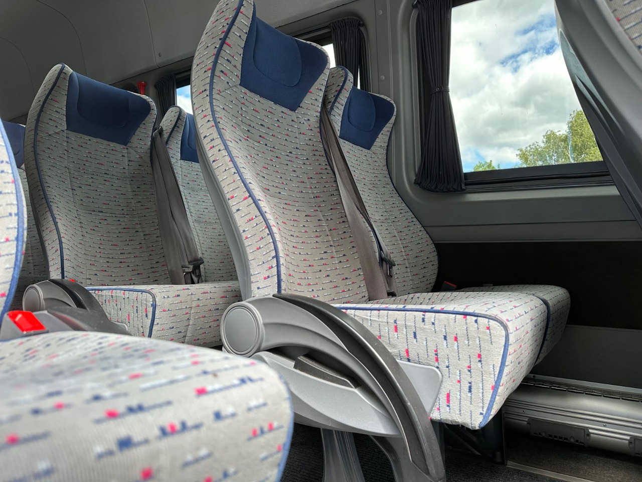 리스  Mercedes-Benz Sprinter 516 CDi Mercedes-Benz Sprinter 516 CDi : 사진 16