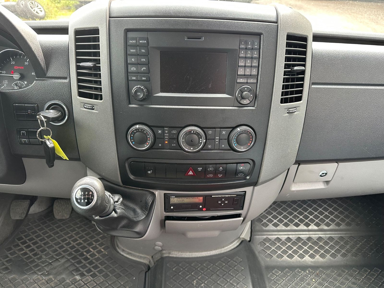 리스  Mercedes-Benz Sprinter 516 CDi Mercedes-Benz Sprinter 516 CDi : 사진 14