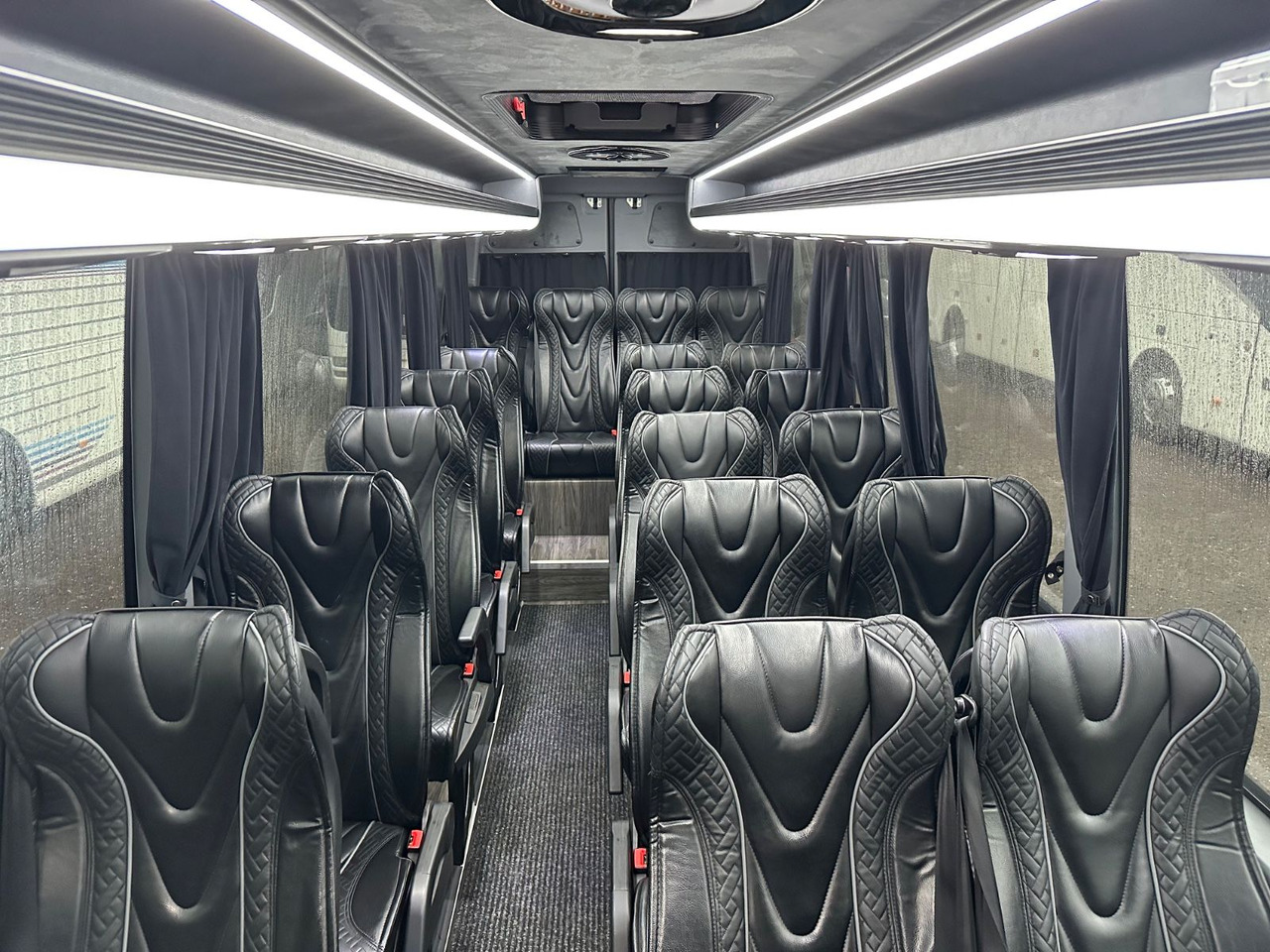 리스  Mercedes-Benz Sprinter 519 CDi (Euro 6*VIP*Reise*wenig Km) Mercedes-Benz Sprinter 519 CDi (Euro 6*VIP*Reise*wenig Km) : 사진 13