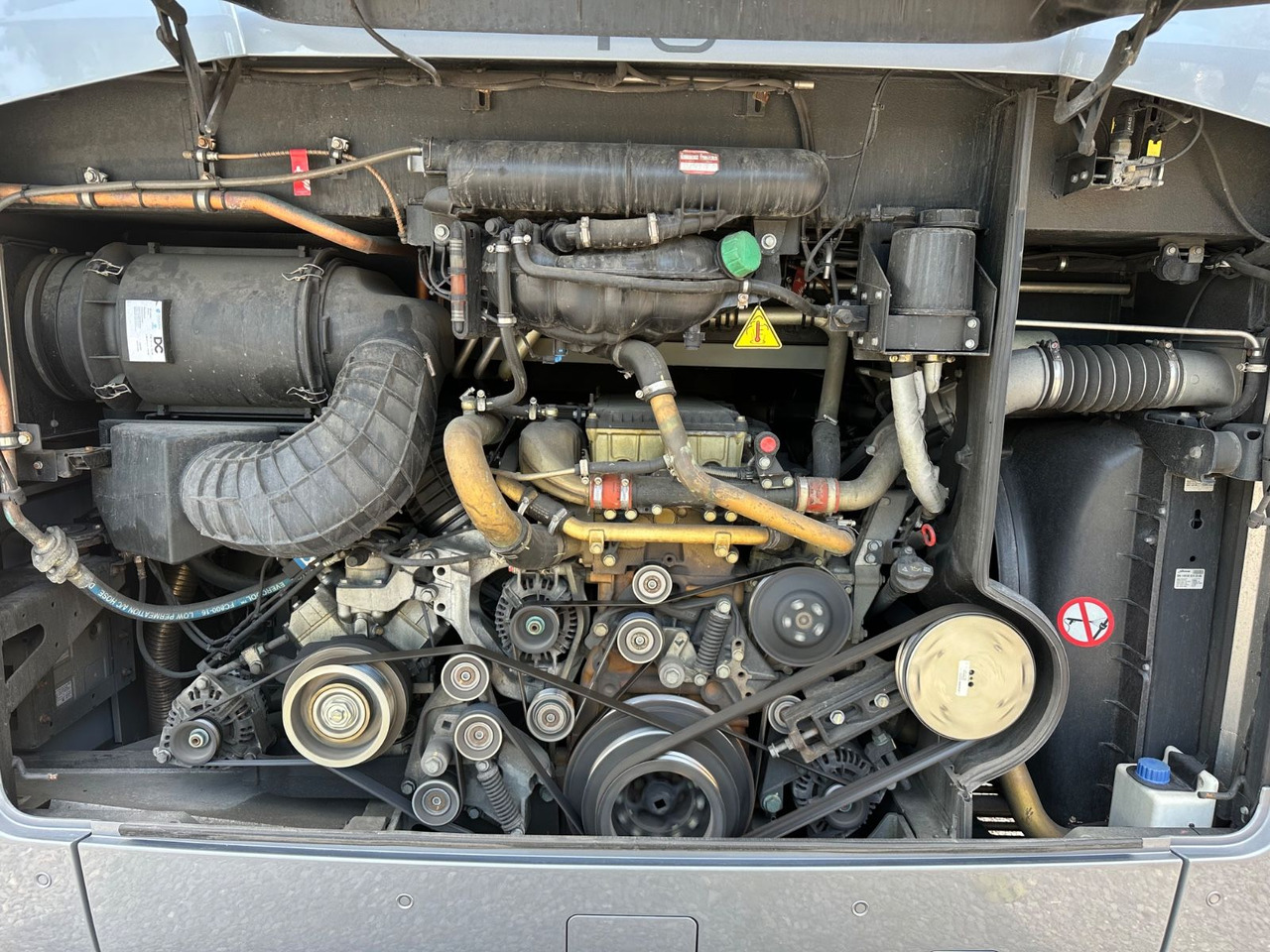 Mercedes-Benz Tourismo E 15 RHD (wenig Km*TOP*DE) - 대형 버스 : 사진 4 Mercedes-Benz Tourismo E 15 RHD (wenig Km*TOP*DE) - 대형 버스 : 사진 4