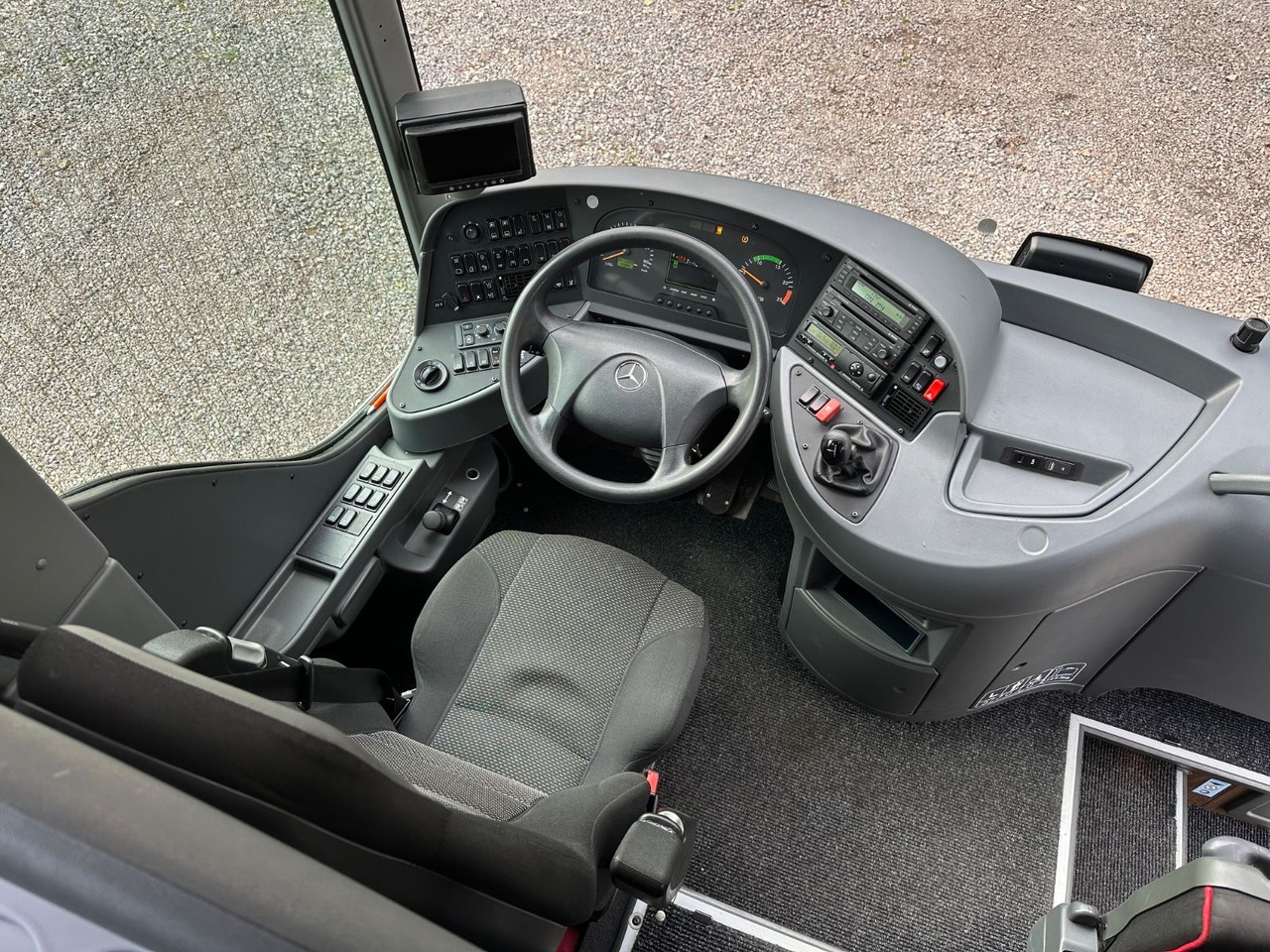 Mercedes-Benz Tourismo O350 17 RHD-L (60 Sitze*341.tKM*DE*TOP) - 대형 버스 : 사진 5 Mercedes-Benz Tourismo O350 17 RHD-L (60 Sitze*341.tKM*DE*TOP) - 대형 버스 : 사진 5