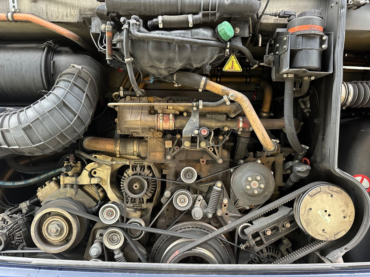 Mercedes-Benz Travego O580 16 RHD-M (LuxLine*TOP*DE) - 대형 버스 : 사진 3 Mercedes-Benz Travego O580 16 RHD-M (LuxLine*TOP*DE) - 대형 버스 : 사진 3