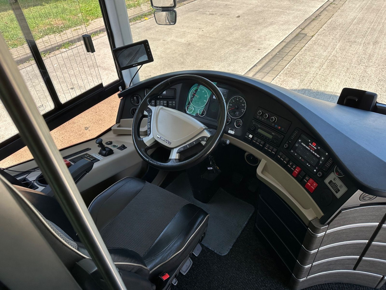 Neoplan P06 Skyliner L (83 Sitze*TOP*Motor Neu*Panorama) - 2층 버스 : 사진 5 Neoplan P06 Skyliner L (83 Sitze*TOP*Motor Neu*Panorama) - 2층 버스 : 사진 5