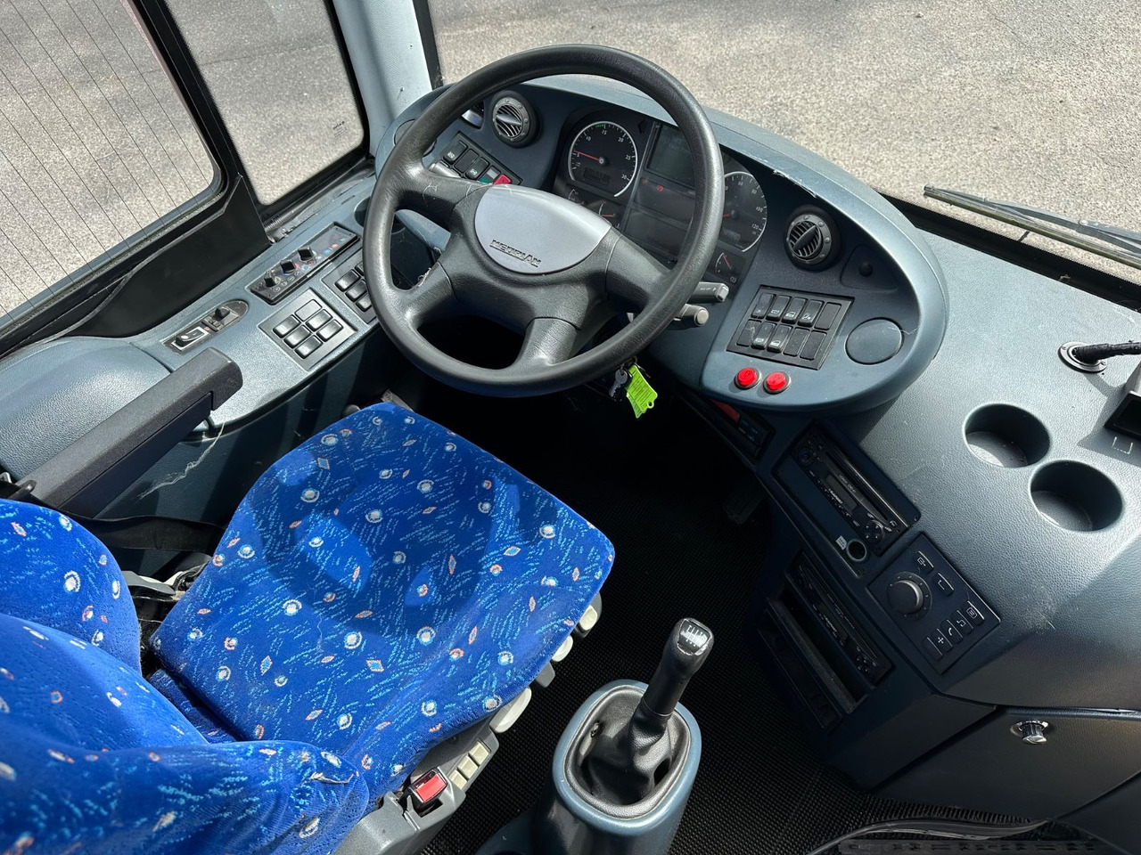 Neoplan P25 Trendliner 3516ÜC Klimaanlage*WC*57 Sitze Neoplan P25 Trendliner 3516ÜC Klimaanlage*WC*57 Sitze - 대형 버스 : 사진 5 Neoplan P25 Trendliner 3516ÜC Klimaanlage*WC*57 Sitze Neoplan P25 Trendliner 3516ÜC Klimaanlage*WC*57 Sitze - 대형 버스 : 사진 5