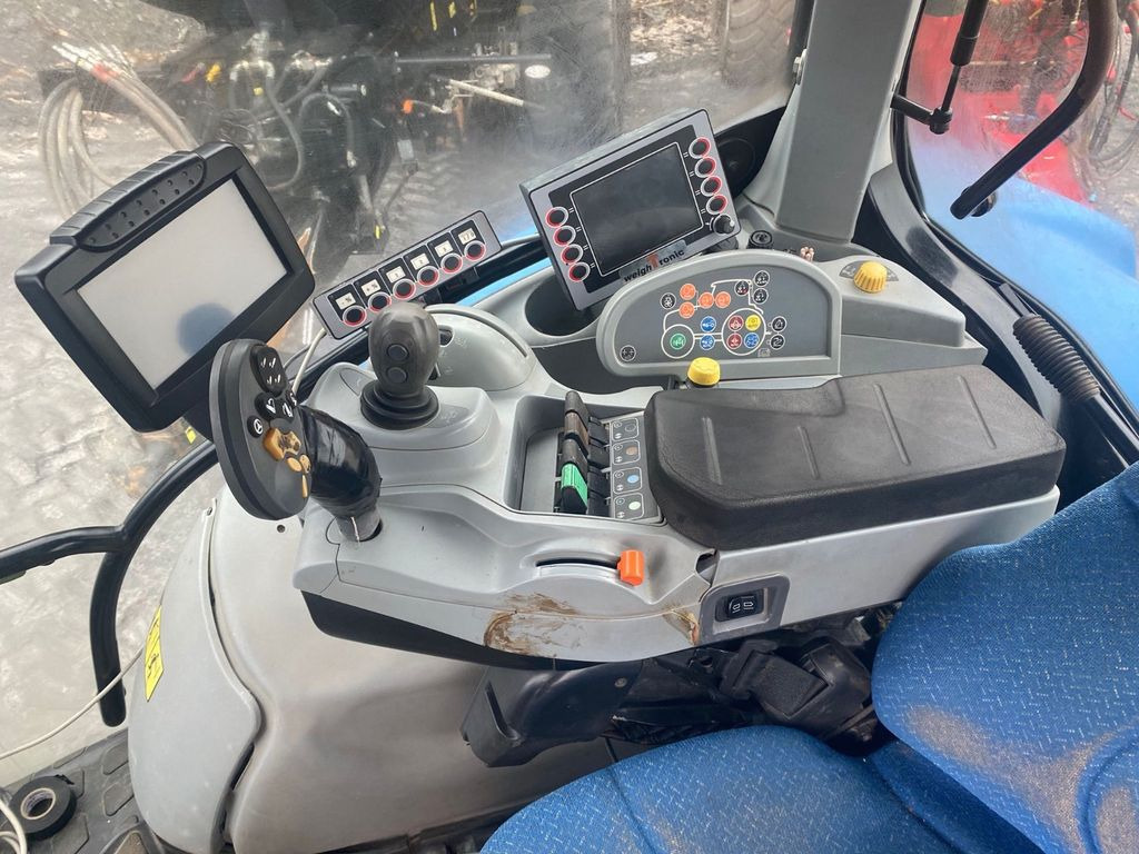 장궤형 트랙터 New Holland T7050 (5.638 Betriebs std.) : 사진 6
