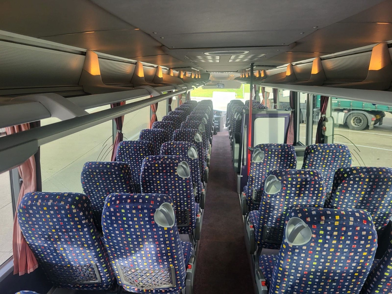 리스 Setra S 416 GT (55 Sitze*WC) Setra S 416 GT (55 Sitze*WC) : 사진 9 리스 Setra S 416 GT (55 Sitze*WC) Setra S 416 GT (55 Sitze*WC) : 사진 9