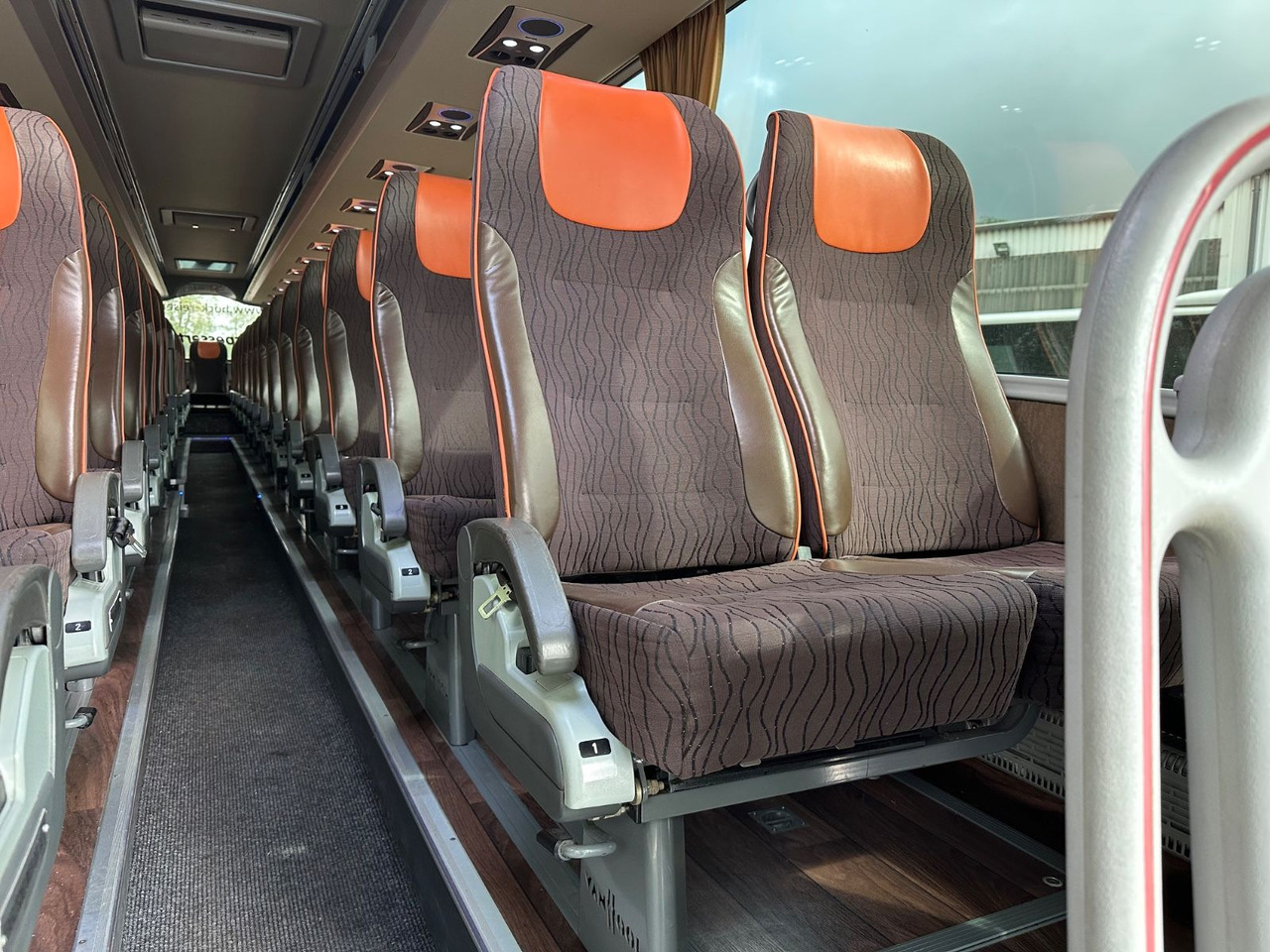 리스  Vanhool TX17 Astron (TOP*57 Sitze) 417 HDH/ 517 HDH Vanhool TX17 Astron (TOP*57 Sitze) 417 HDH/ 517 HDH : 사진 6