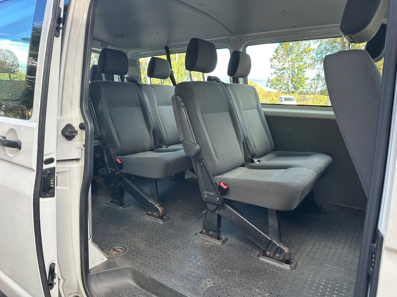 Volkswagen T5 Kombi - 승합차 : 사진 4 Volkswagen T5 Kombi - 승합차 : 사진 4