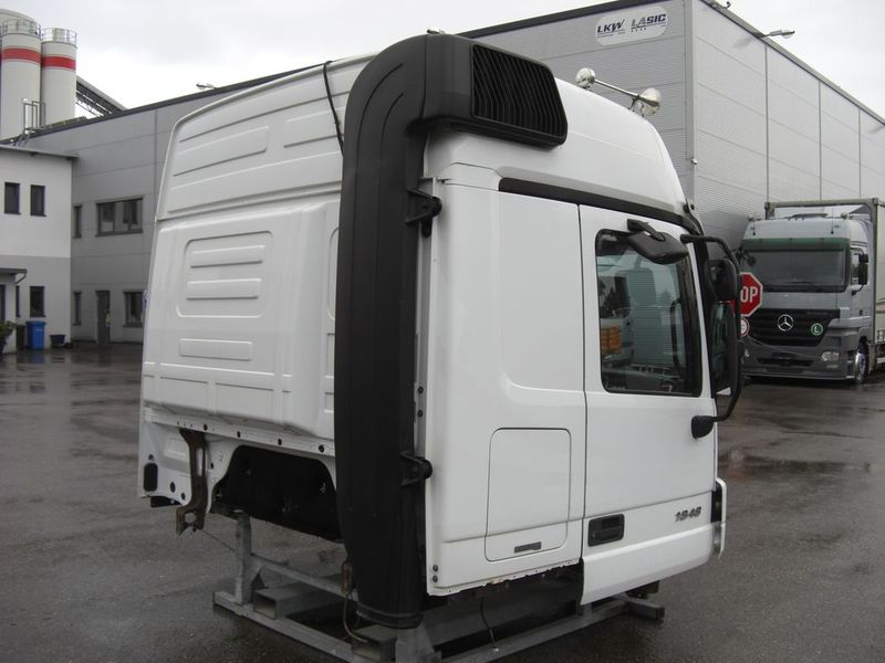 Mercedes-Benz Actros MP2 Megaspace / komplett - 운전실 : 사진 2 Mercedes-Benz Actros MP2 Megaspace / komplett - 운전실 : 사진 2