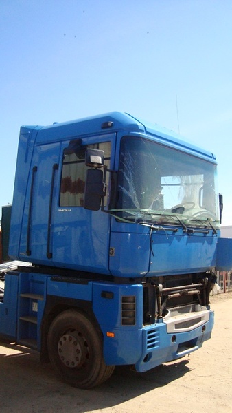 RENAULT MAGNUM 440 - 운전실 및 내부 : 사진 1 RENAULT MAGNUM 440 - 운전실 및 내부 : 사진 1